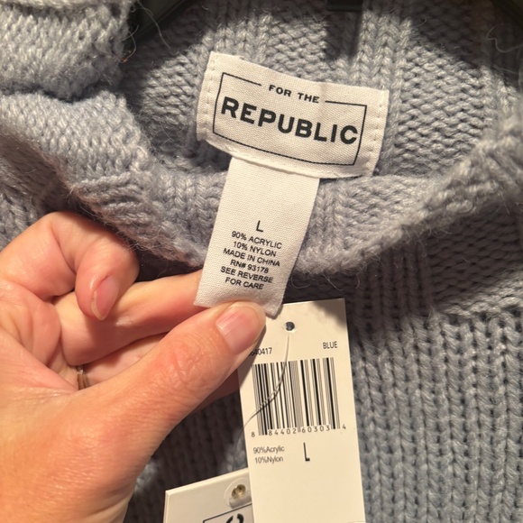 For the Republic Women's Mock Neck Sweater in Blue Large NWT - Picture 4 of 6
